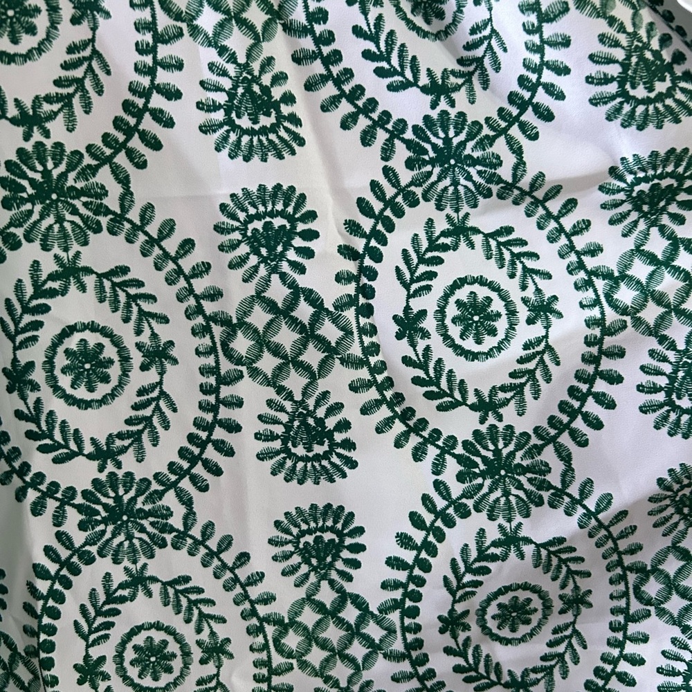 NWT Cupshe Green and White Patterned crossover halter dress - Picture 2 of 3